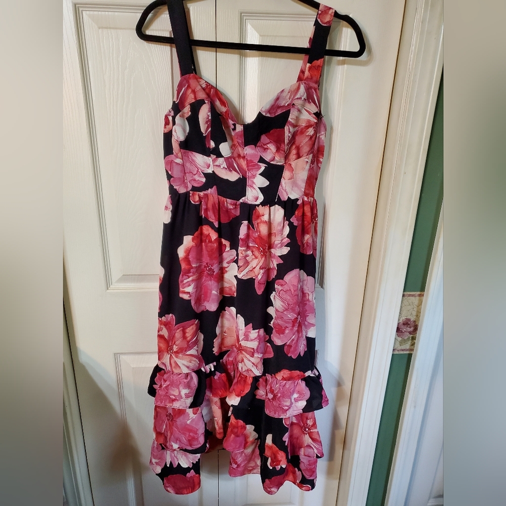 NWT Sofia Vergara- Black W/ Pink Floral Design Sundress. Large.